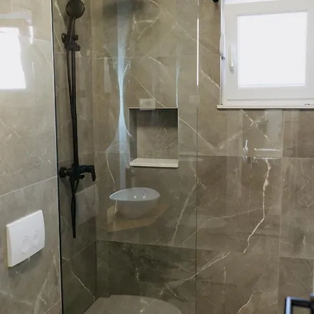 Lila Apartament *