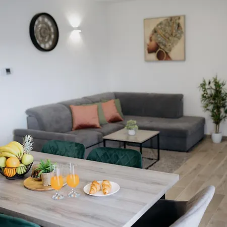 Lila Apartmán