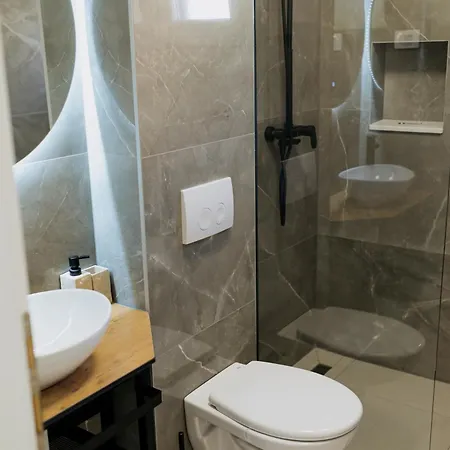 Lila Apartament